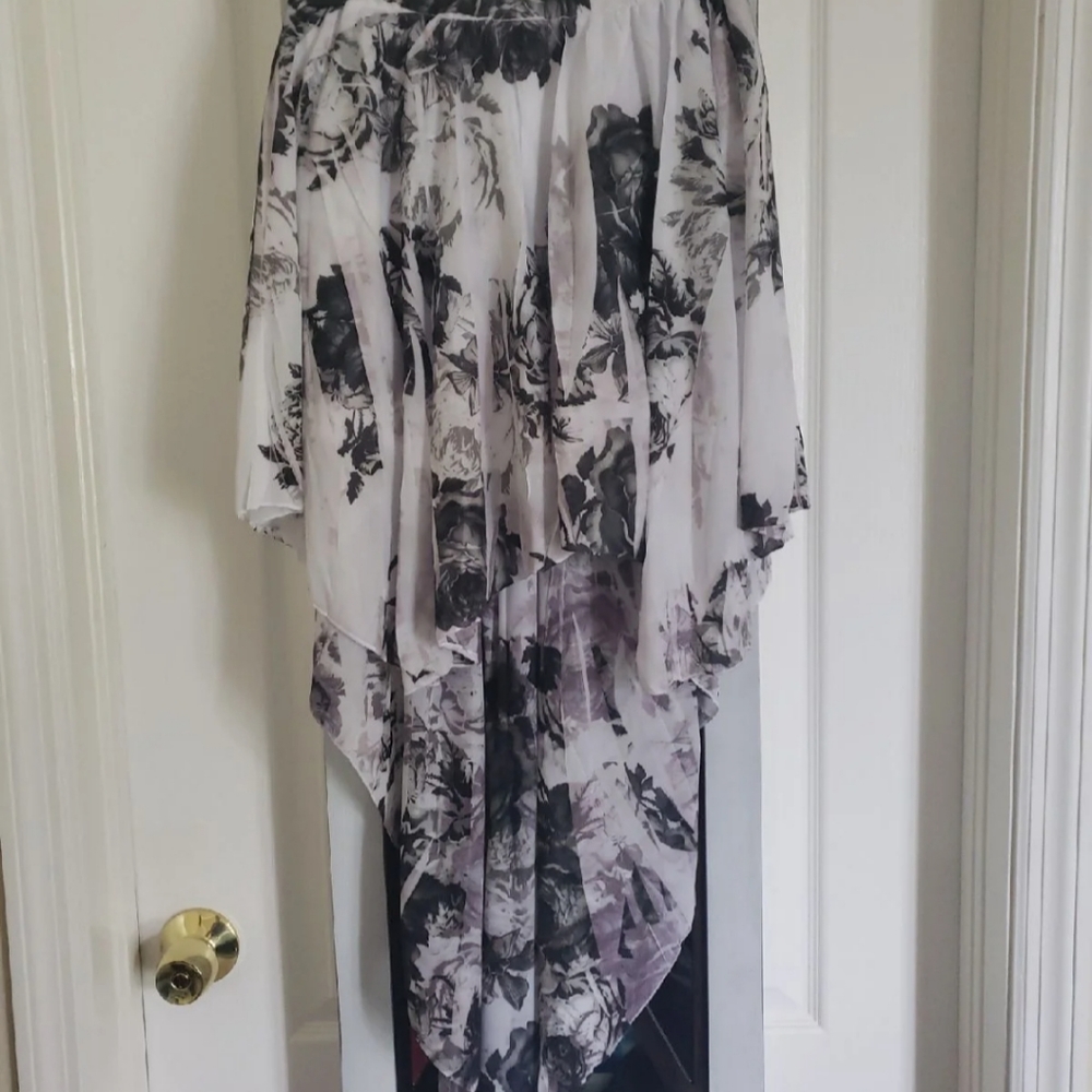 High-low floral print skirt
